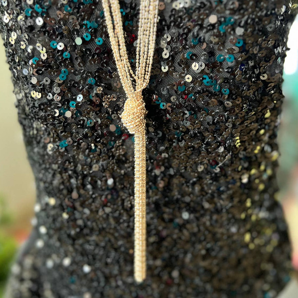 Lariat Rope Gold V Necklace - Picture 3 of 6